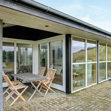 Relaxed Holiday In With Hébergement de vacances